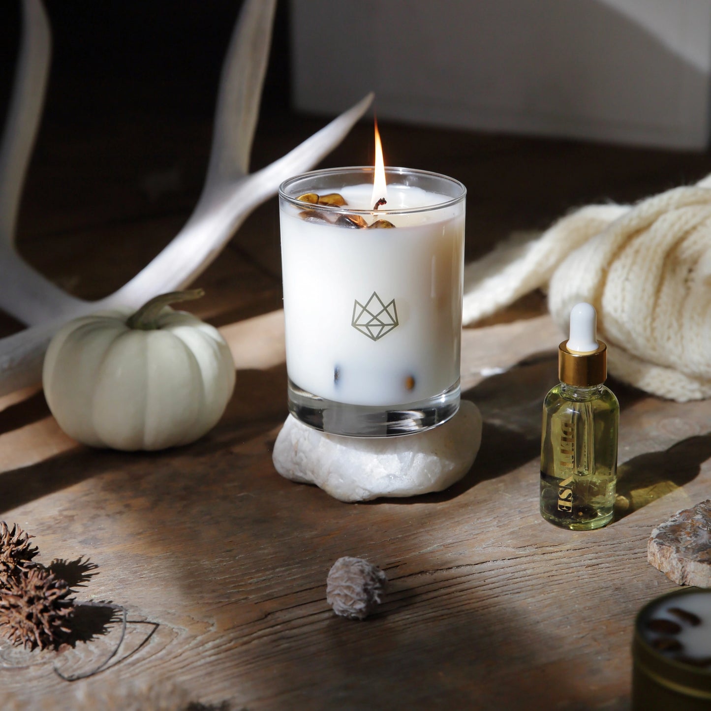 STRENGTH | CRYSTAL CANDLE