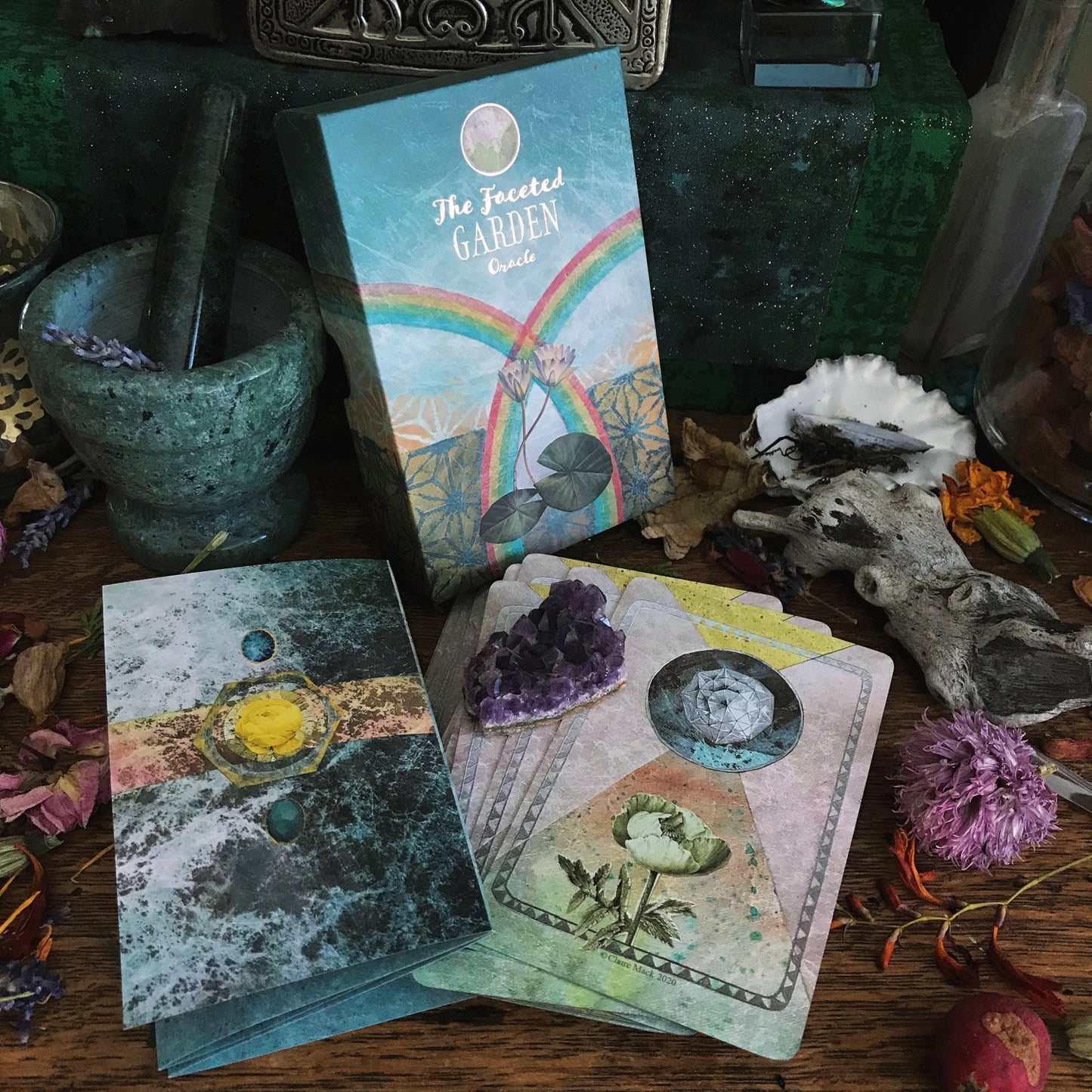 ORACLE DECK | THE FACETED GARDEN